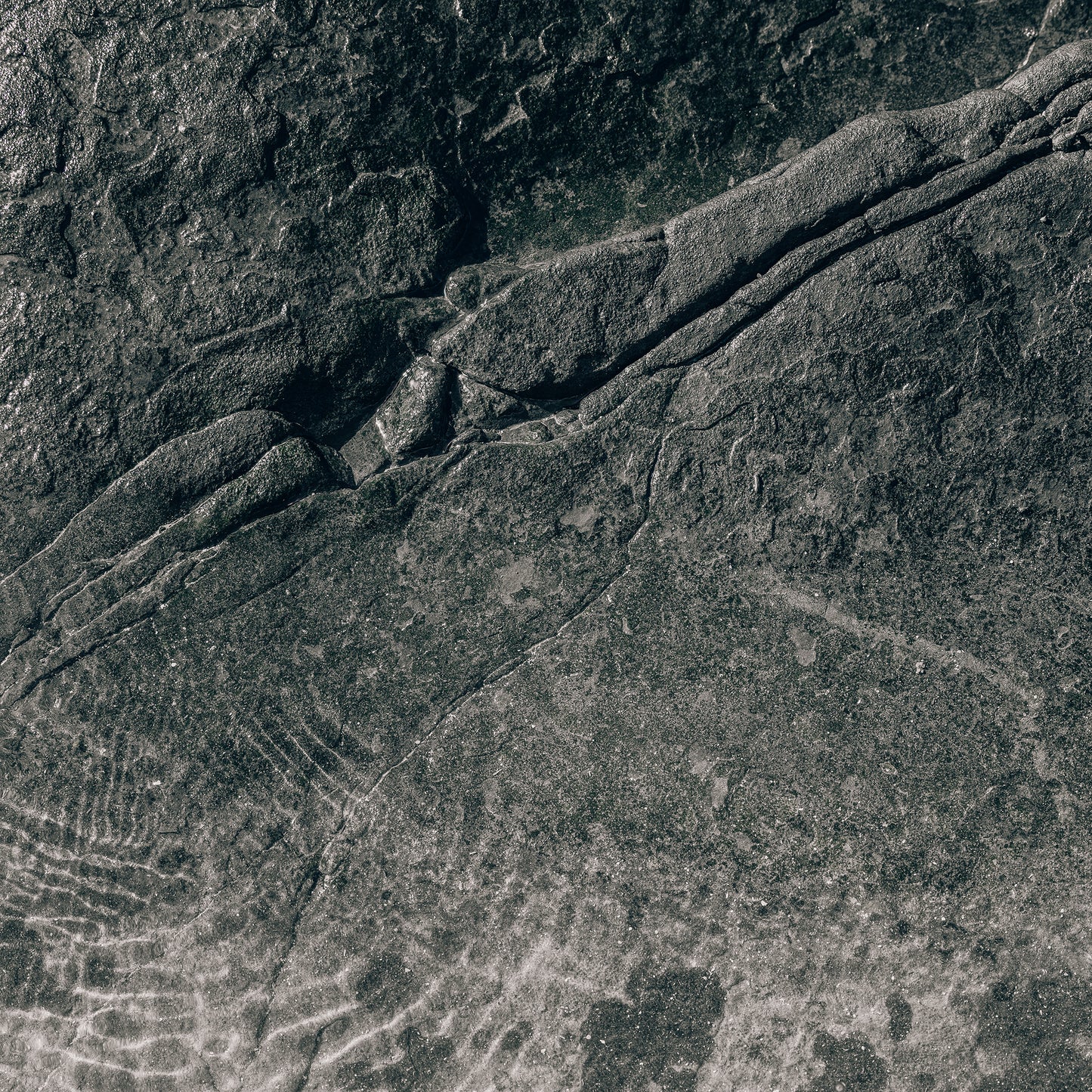 世界自然遺産 奄美大島の岩と煌めく海水 (Amami Ōshima, Japan)